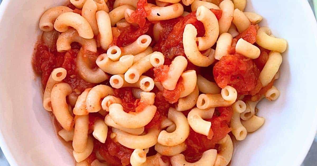 macaroni and tomatoes